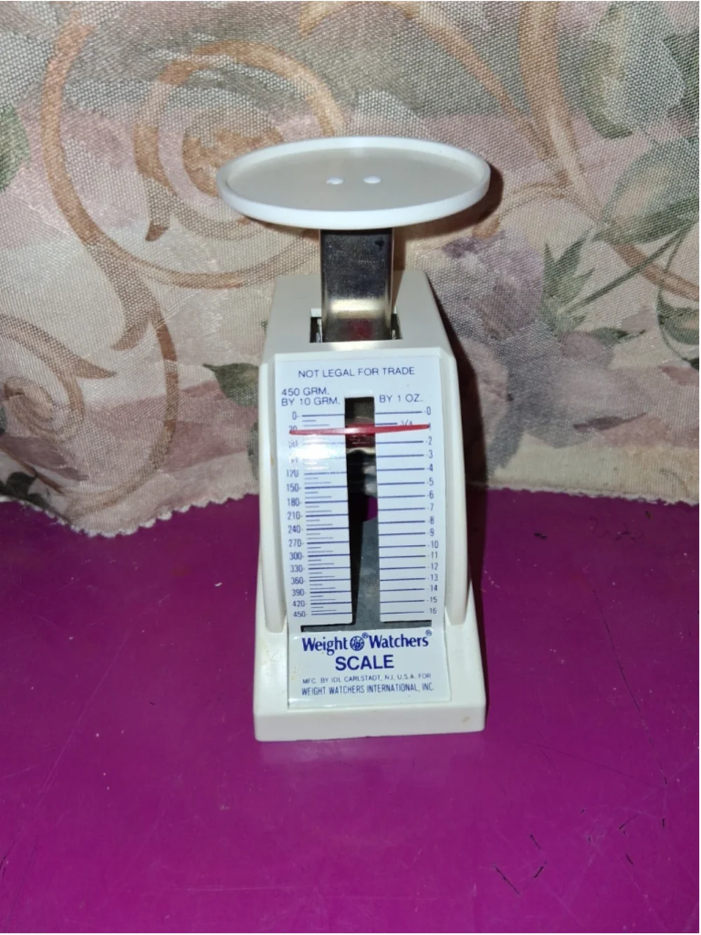 Vintage 1980 Weight Watchers Mechanical Kitchen Scale White Plastic Metal